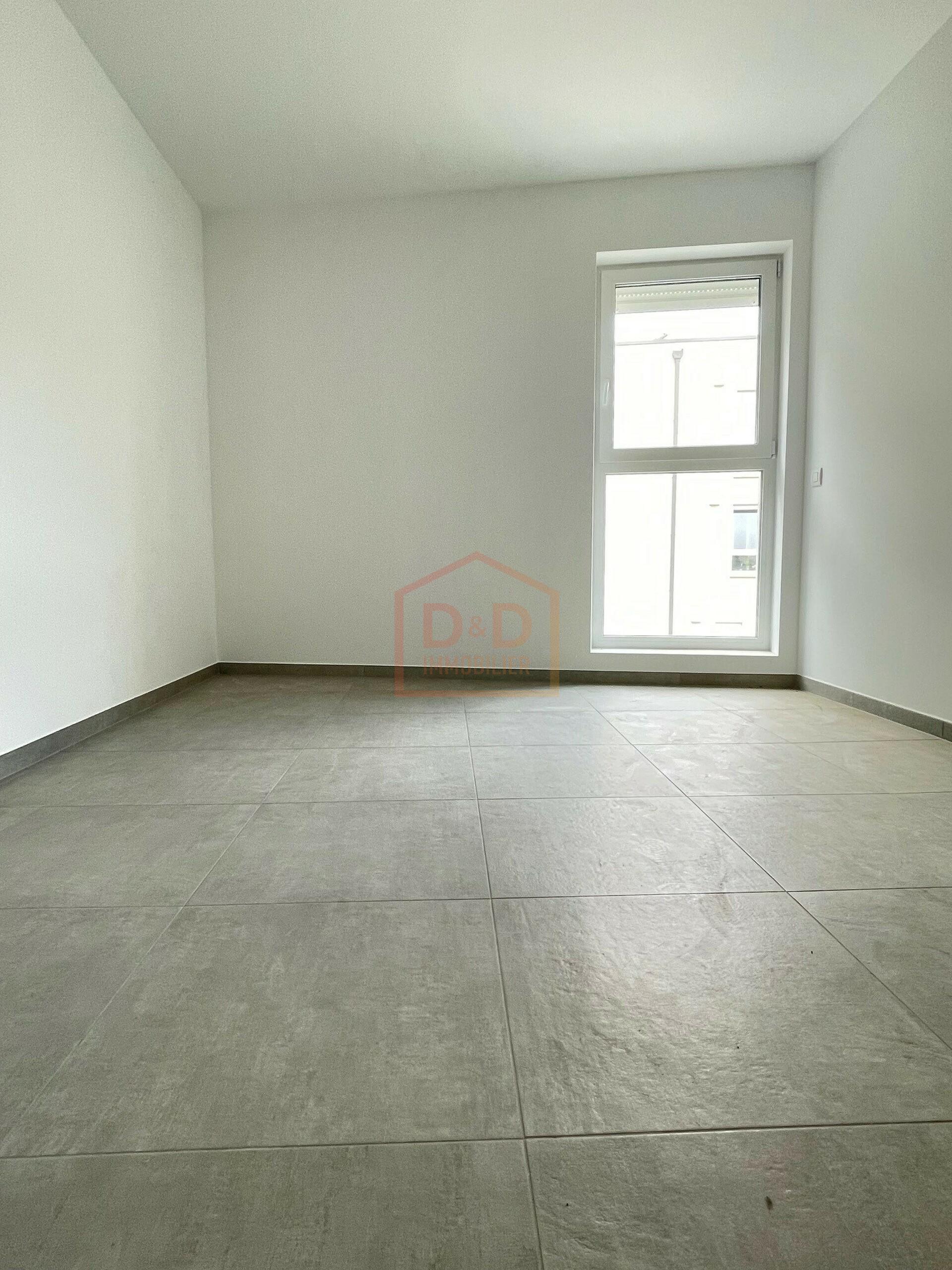 Appartement à Weidingen, 85 m², 2 chambres, 1 garage, 1 700 €/mois